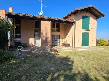 Case e ville in vendita di 400 m² in Via Motta, 1