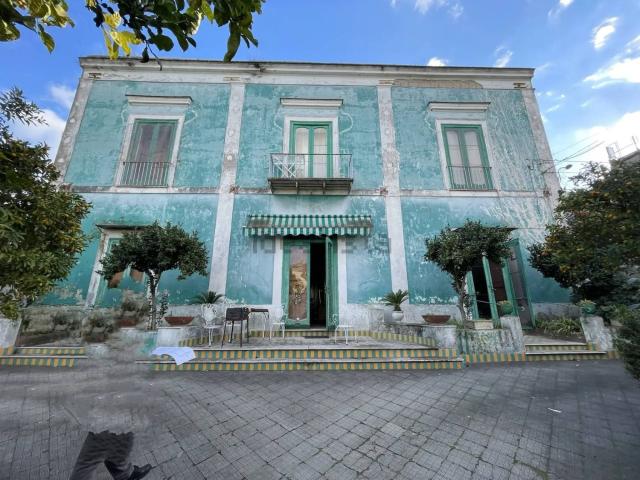 Case e ville in vendita di 400 m² in Via Mauro