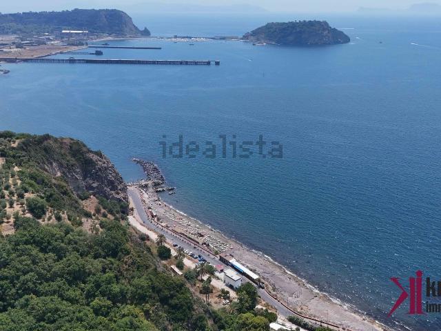 Case e ville in vendita di 400 m² in Via San Gennaro Agnano, 56