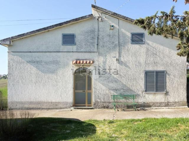 Case e ville in vendita di 400 m² in Via Santa Lucia, 275