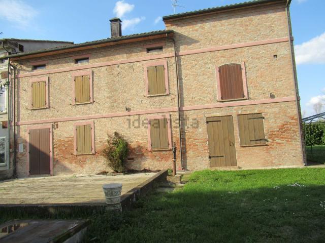 Case e ville in vendita di 400 m² in Via Stoffi