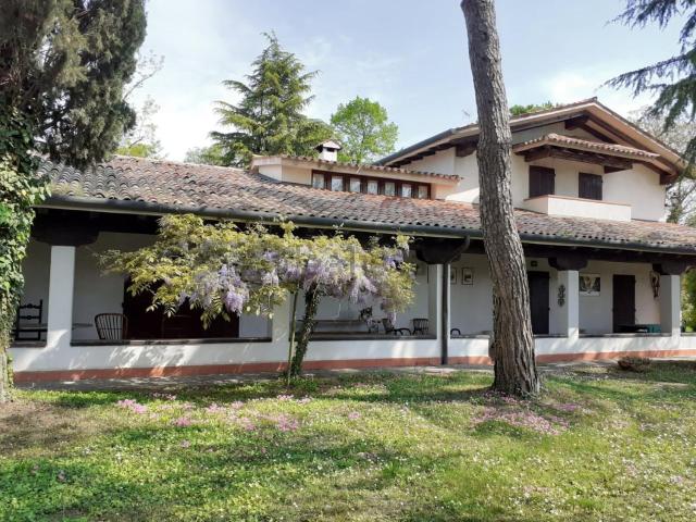 Case e ville in vendita di 400 m² in Via Paccagnella, 9