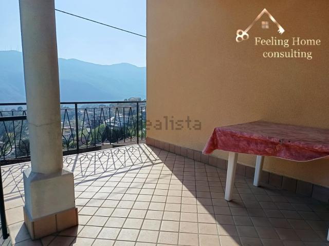Case e ville in vendita di 400 m² in Via Papa Giovanni