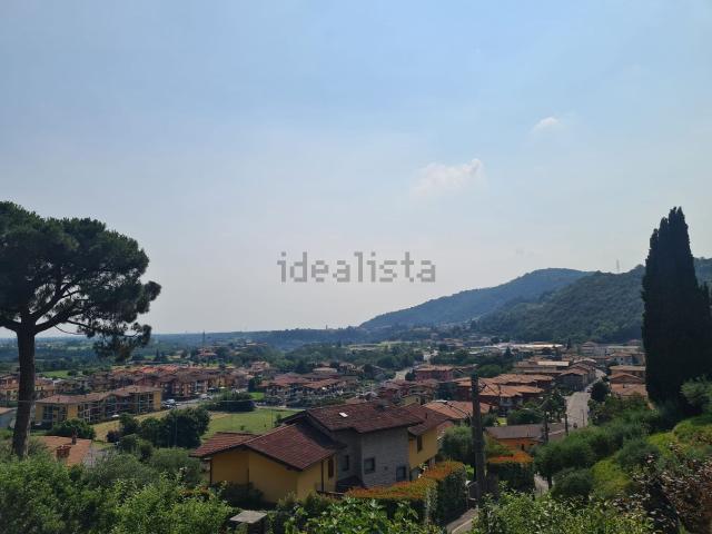 Case e ville in vendita di 400 m² in Via Papa Giovanni XXIII, 3