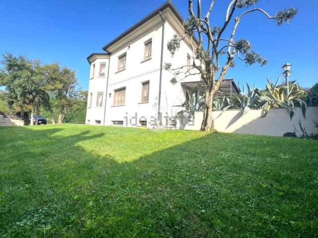 Case e ville in vendita di 400 m² in Via Pedergnano Sotto, 9