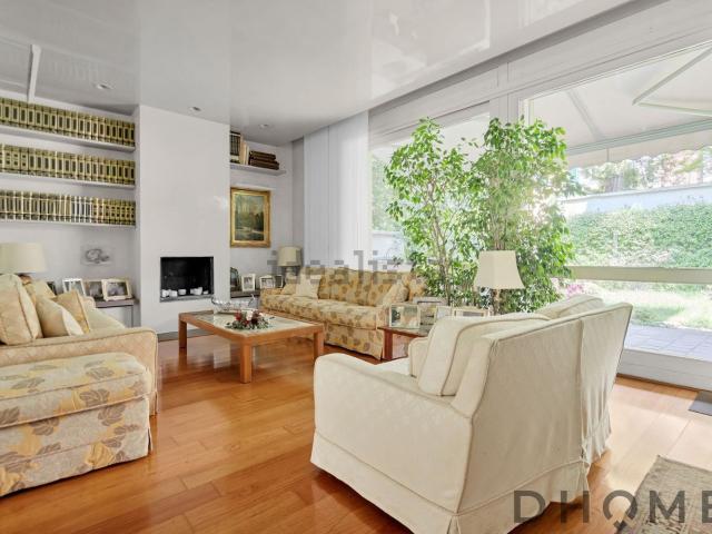 Case e ville in vendita di 400 m² in Via Privata Francesco Bartolozzi, 14