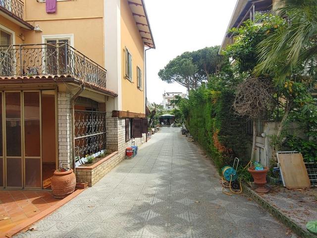 Case e ville in vendita di 400 m² in Via Roma, 379