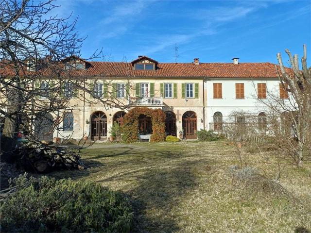 Case e ville in vendita di 400 m² in Via Tommaso Ferreri