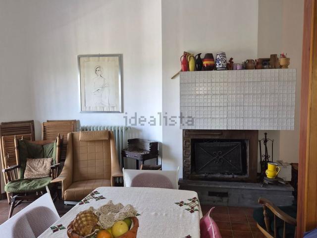 Case e ville in vendita di 400 m² in Via Turci, 15