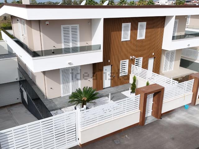 Case e ville in vendita di 400 m² in Via Vittorio Emanuele, 225