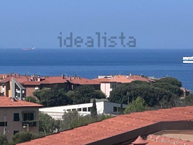Case e ville in vendita di 400 m² in Viale del Tirreno