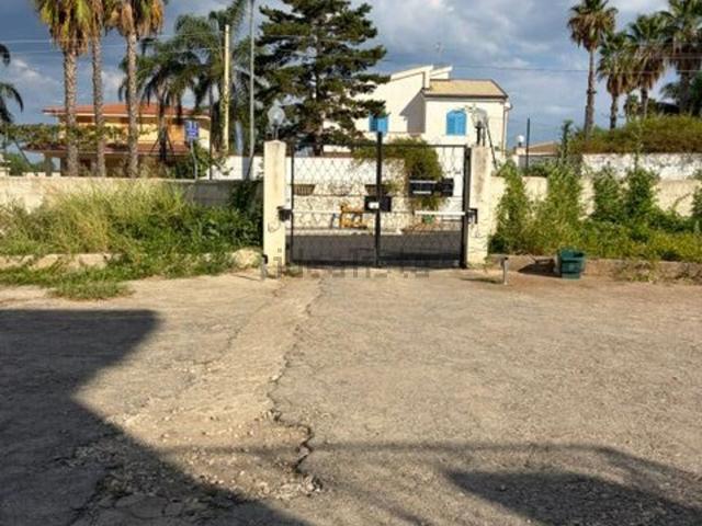 Case e ville in vendita di 400 m² in Viale Edoardo Garrone