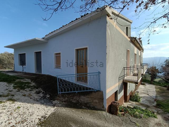 Case e ville in vendita di 400 m² in Contrada Collegrande