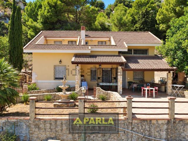 Case e ville in vendita di 400 m² in Contrada San Michele