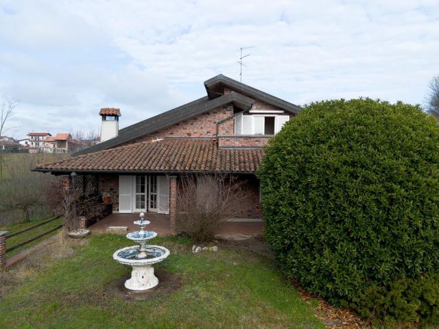 Case e ville in vendita di 400 m² in Corso G.Matteotti, 73