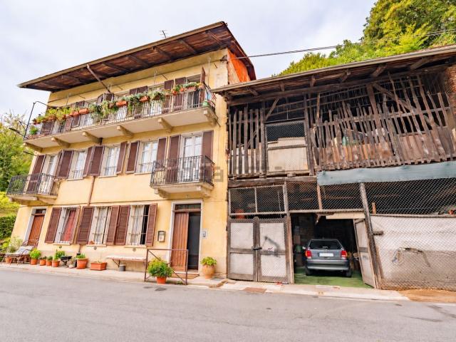 Case e ville in vendita di 400 m² in Frazione Vico, 76