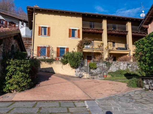 Case e ville in vendita di 400 m² in Frazione Lovario, 40