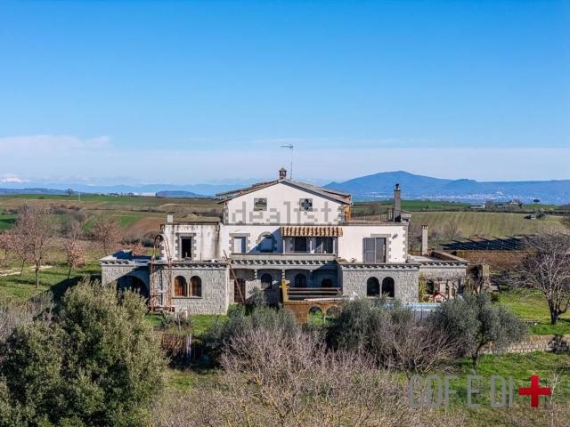 Case e ville in vendita di 400 m² in Località Le Guinze