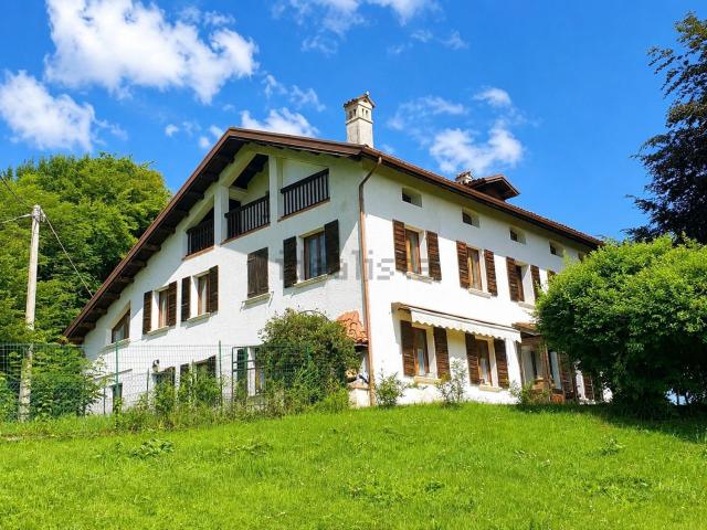 Case e ville in vendita di 400 m² in Località Roncoi, 6