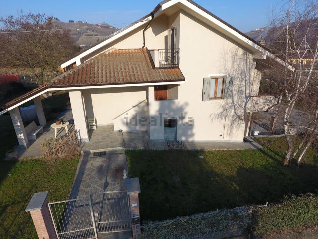 Case e ville in vendita di 400 m² in Località Robini, 4