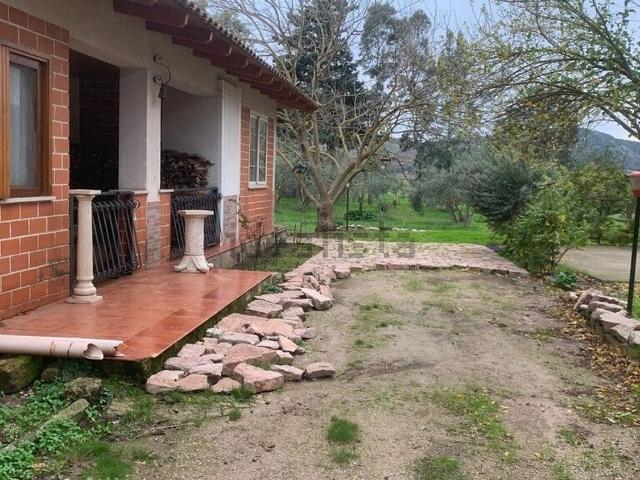 Case e ville in vendita di 400 m² in Piazza M. Polizzi