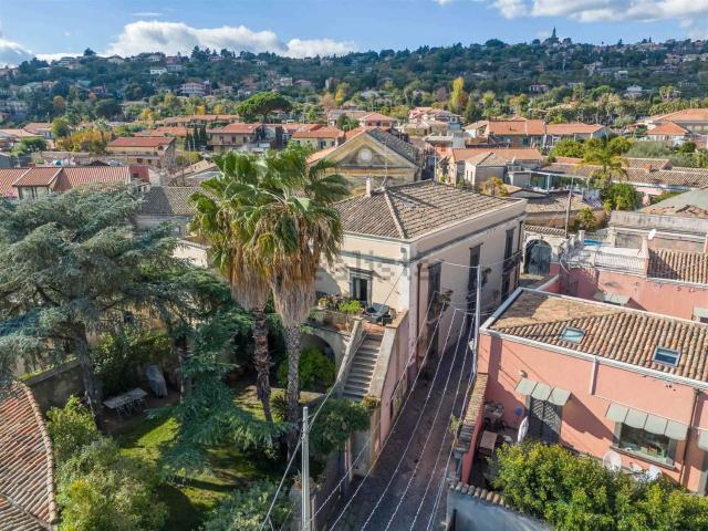 Case e ville in vendita di 400 m² in Piazza San Mauro