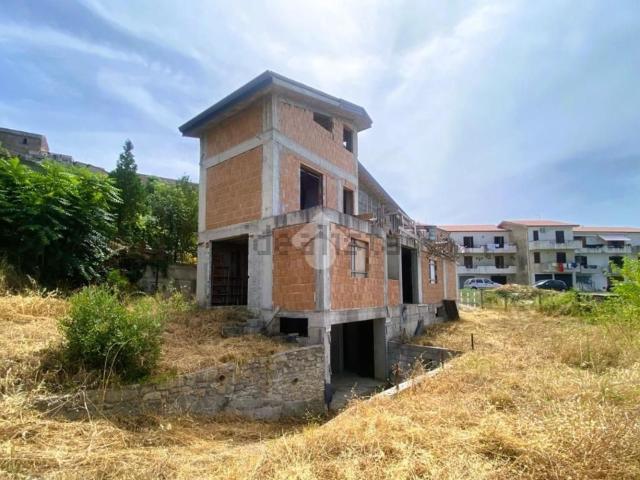 Case e ville in vendita di 400 m² in Strada A