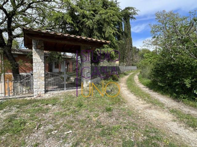 Case e ville in vendita di 400 m² in Strada Provinciale 16