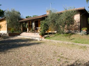 Case e ville in vendita di 400 m² in Strada Provinciale di Monteaperti