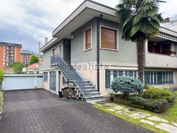 Case e ville in vendita di 402 m² in Via Alfonso F. Lamarmora, 33
