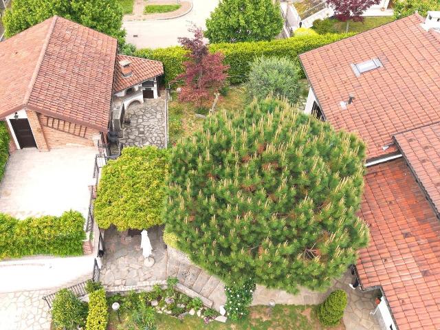 Case e ville in vendita di 402 m² in Strada Revigliasco, 55