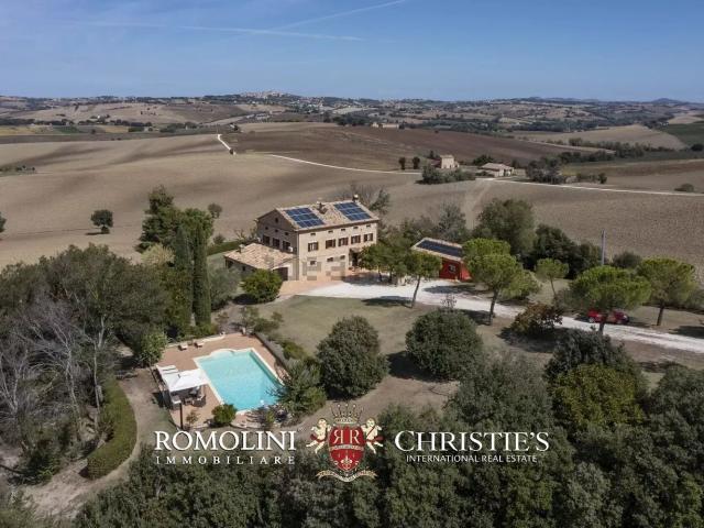 Case e ville in vendita di 403 m²