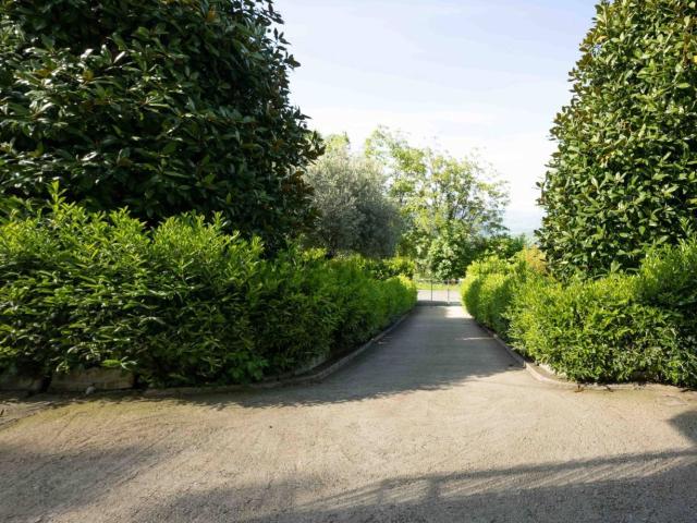 Case e ville in vendita di 403 m² in Via Montalbano, 5000