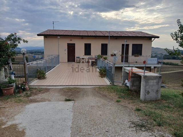 Case e ville in vendita di 404 m²