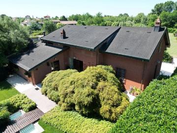Case e ville in vendita di 405 m² in Strada Morabassa