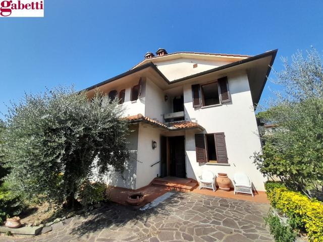 Case e ville in vendita di 408 m² in Strada Vicinale Caterozzoli