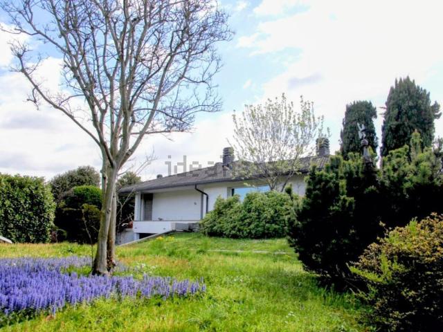 Case e ville in vendita di 409 m²