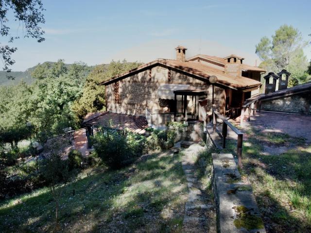 Case e ville in vendita di 409 m² in Strada di Caprile