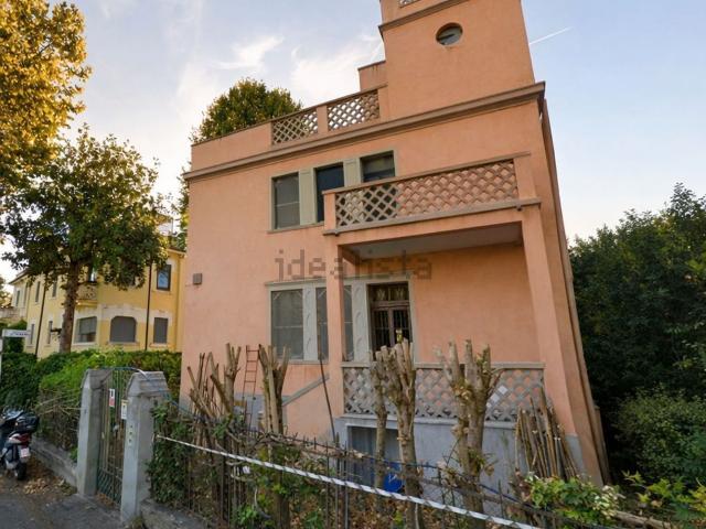 Case e ville in vendita di 410 m² in Via Candia, 9