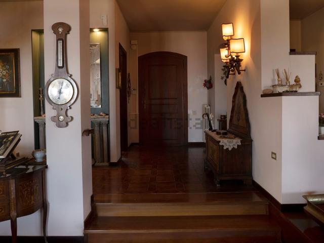 Case e ville in vendita di 410 m² in Via Giovanni Grasso