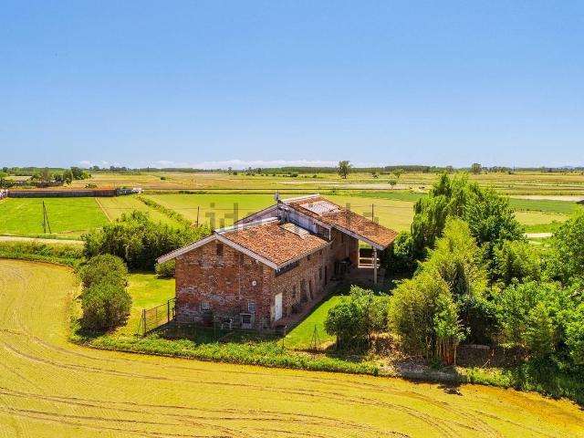 Case e ville in vendita di 410 m² in Via Guglielmo Oberdan, 31