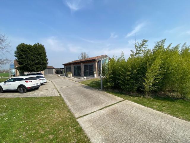 Case e ville in vendita di 410 m² in Via Poazzo Superiore, 5