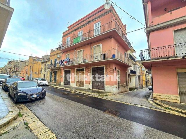 Case e ville in vendita di 410 m² in Via Paolo Leni Spadafora