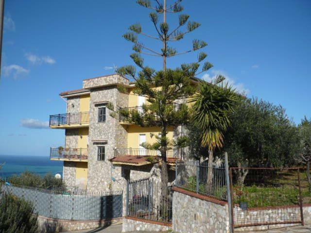 Case e ville in vendita di 410 m² in Contrada Danigarci