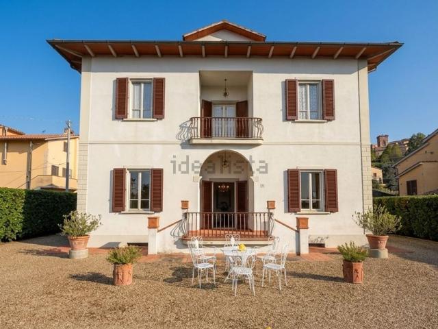 Case e ville in vendita di 410 m² in Località Frassineto