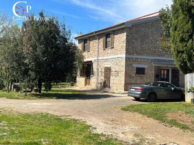 Case e ville in vendita di 410 m² in Strada Provinciale Collacchia