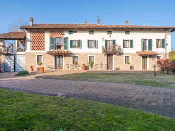 Case e ville in vendita di 411 m² in Via Roeto, 1694
