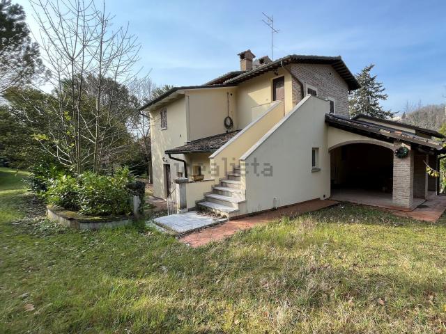 Case e ville in vendita di 412 m²