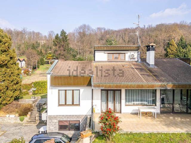 Case e ville in vendita di 412 m² in Via Ragnone