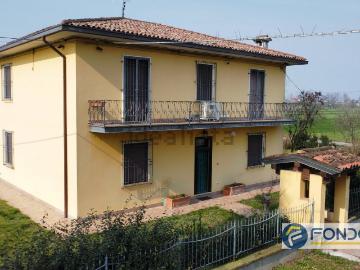Case e ville in vendita di 413 m² in Via Campagna